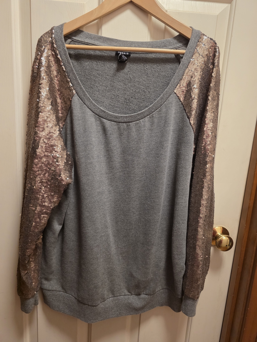 torrid Gray Pullover with Rose Gold Sequin Sleeves Size 2/2x
